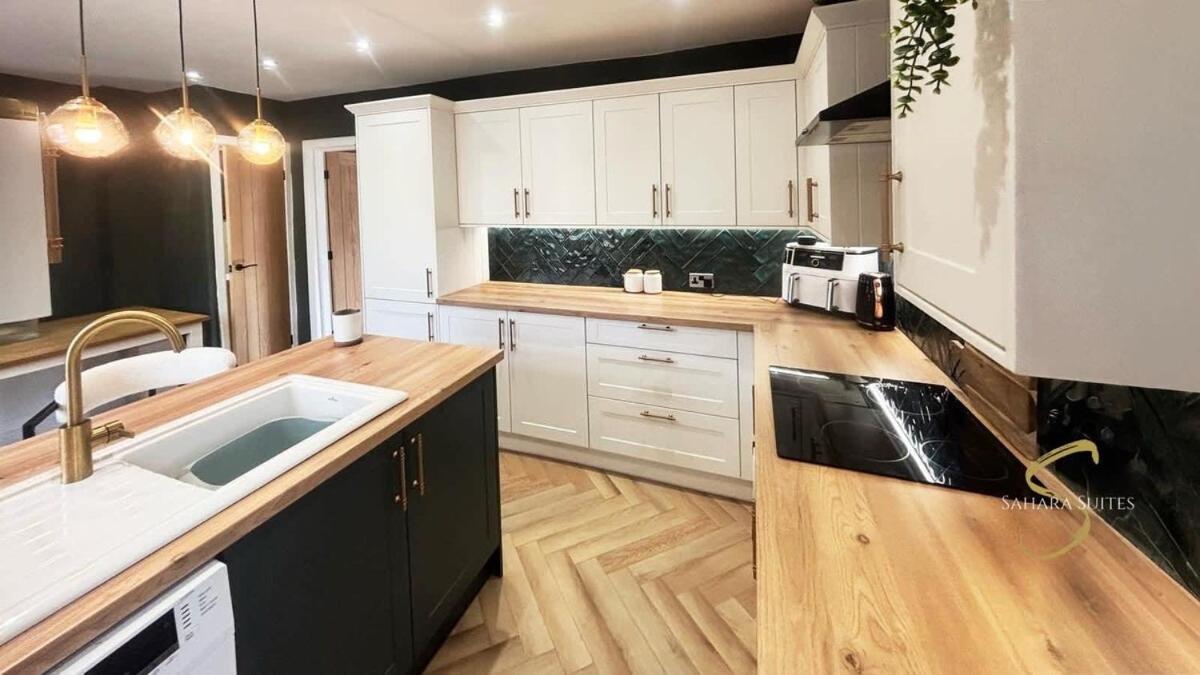 Stylish 2Bed - Manchester - Free Parking Хайд Экстерьер фото