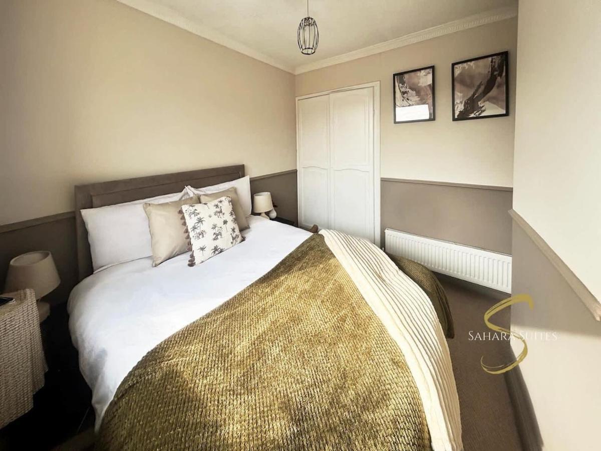 Stylish 2Bed - Manchester - Free Parking Хайд Экстерьер фото